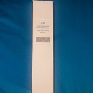 Oribe Essential Antidote Conditioner in Cream Box